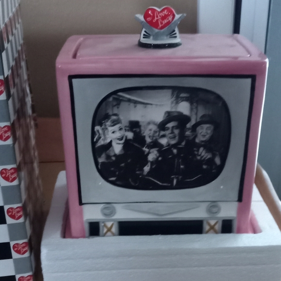 I Love Lucy Other - RARE I LOVE LUCY TELEVISION SET COOKIE JAR #14442